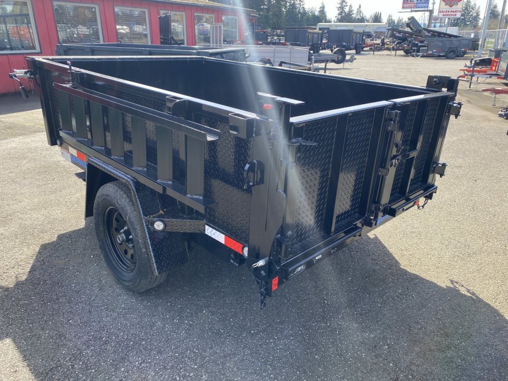 Versatile 5x8 5,200 Dump