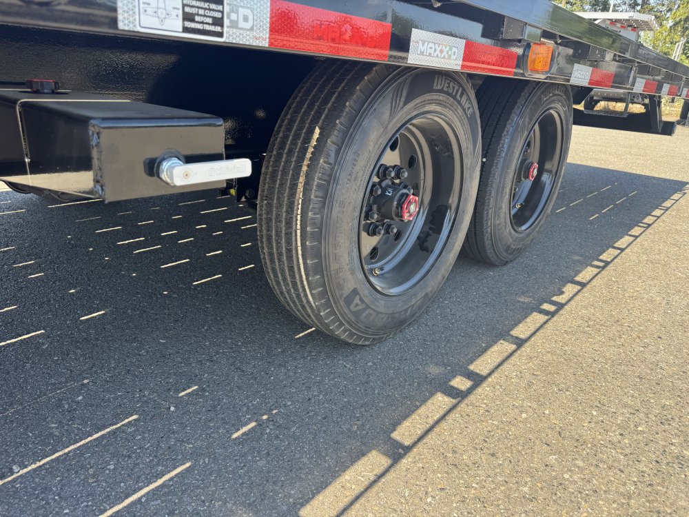 MAXX-D 8.5x28 17,500 Gooseneck