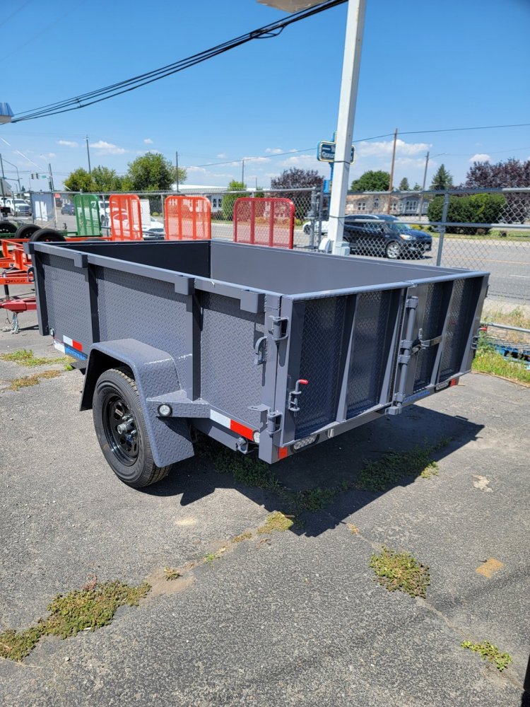 Versatile 5x8 2,990 Dump