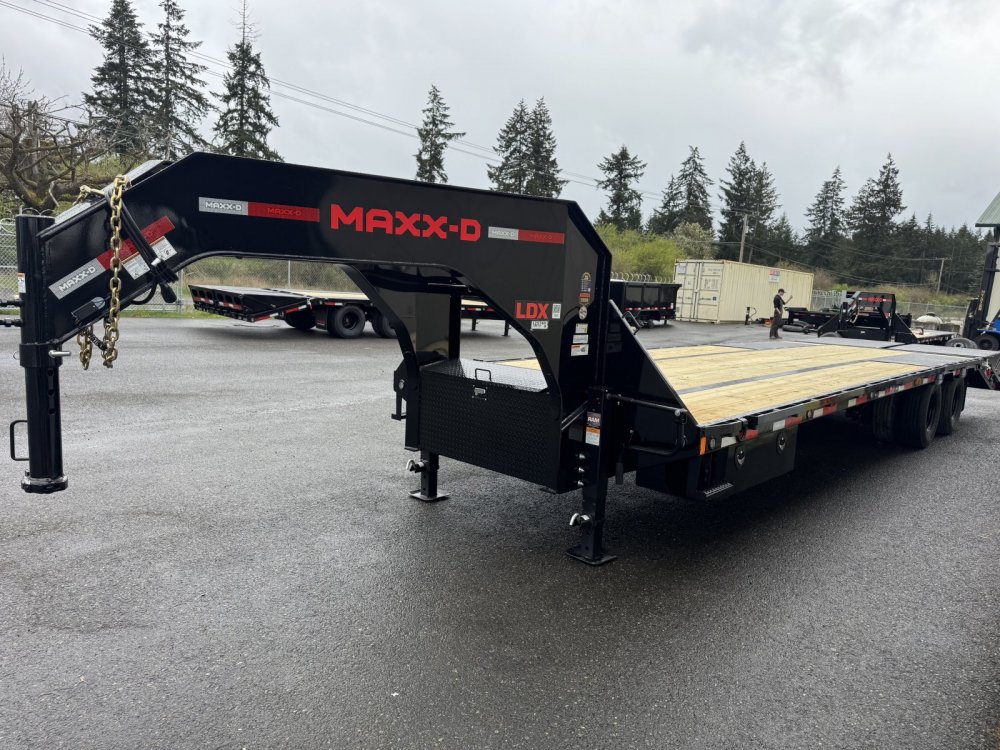 MAXX-D 8.5x25 24,000 Gooseneck