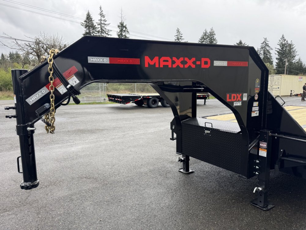 MAXX-D 8.5x25 24,000 Gooseneck