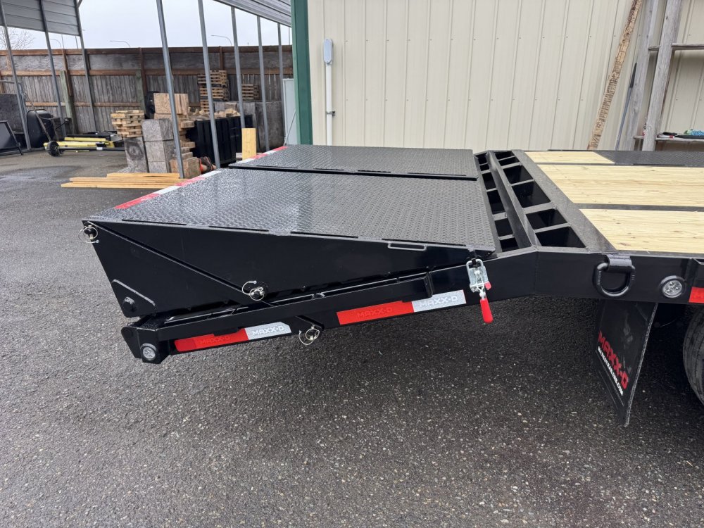 MAXX-D 8.5x25 24,000 Gooseneck