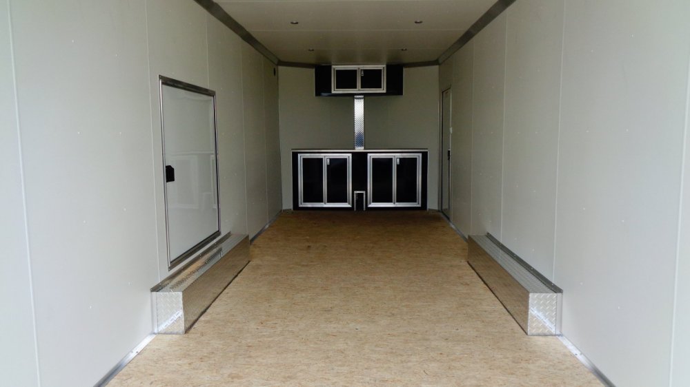 Xpress 8.5x24 9,990 Enclosed