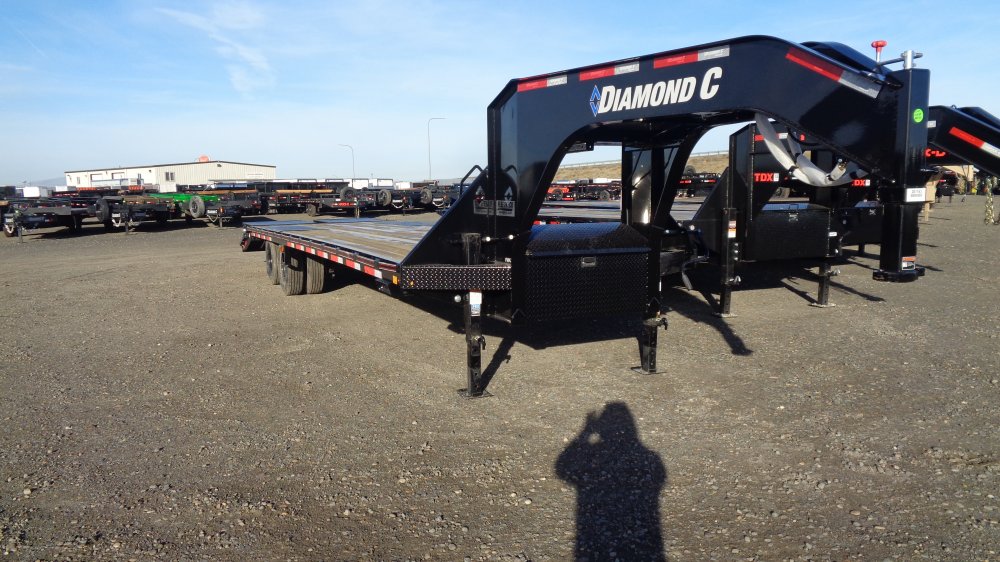 Diamond C 8.5x32 Gooseneck