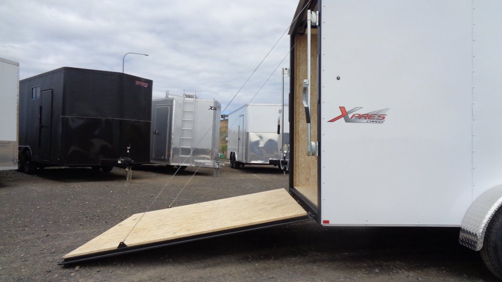 Mirage 7x16 7,000 Enclosed