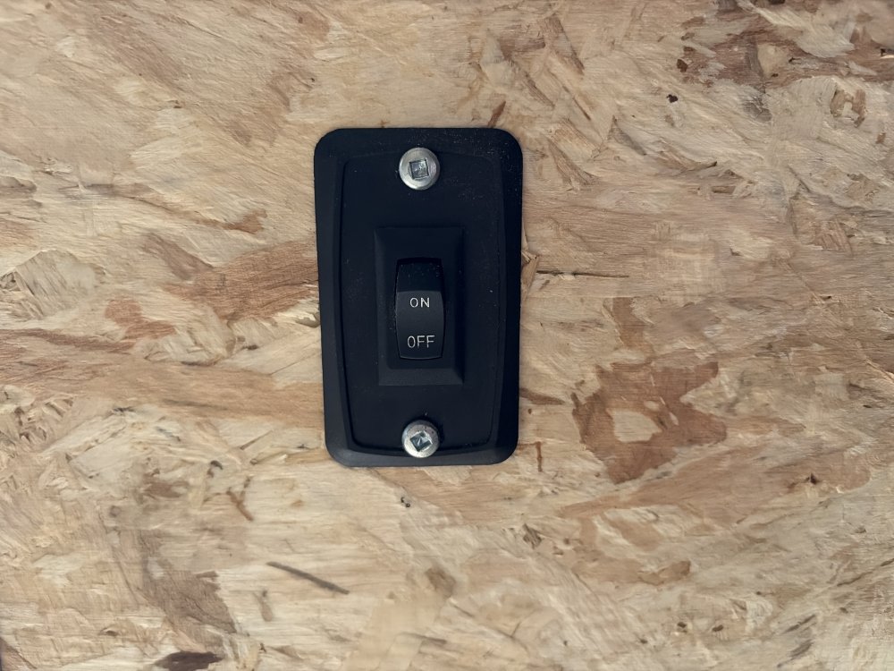 TNT 8.5x20 7,000 Enclosed Cargo