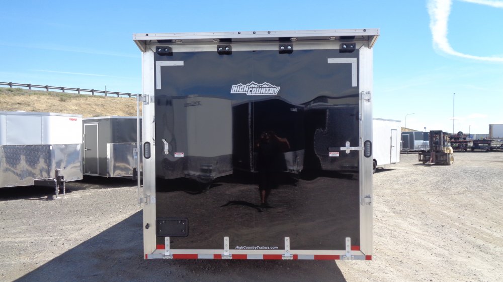 Xpress 8.5x24 Enclosed