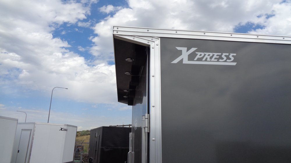 Xpress 8.5x24 Enclosed