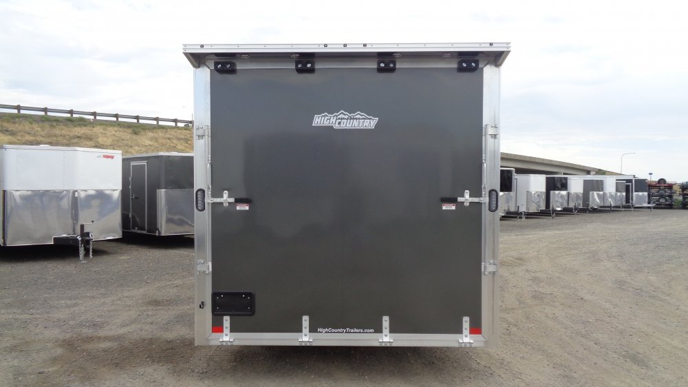 Xpress 8.5x24 Enclosed