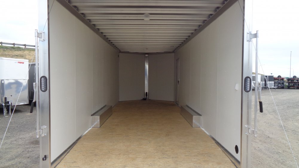 Xpress 8.5x24 Enclosed