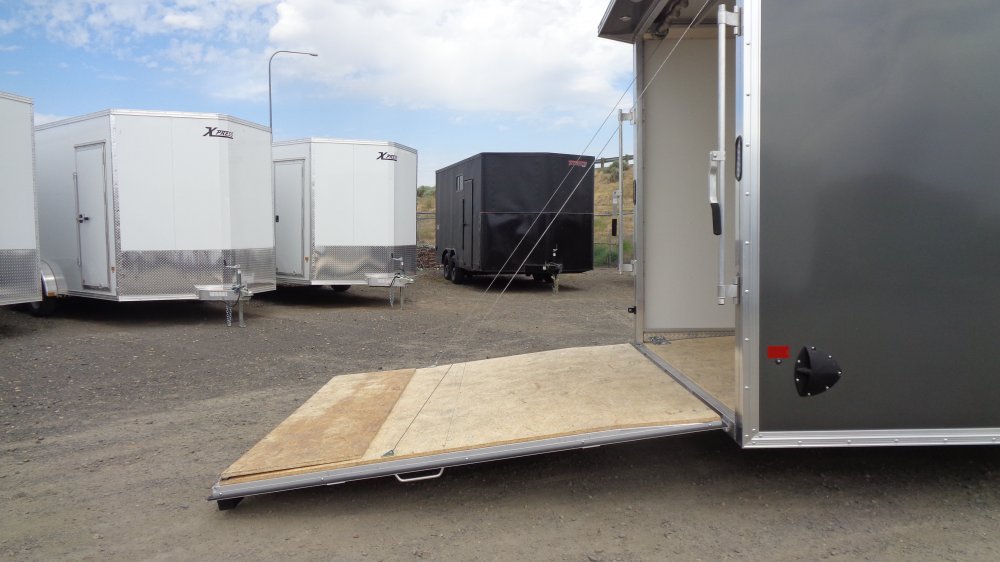 Xpress 8.5x24 Enclosed