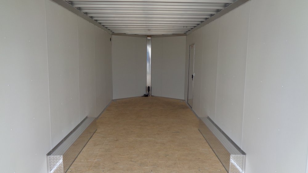 Xpress 8.5x24 Enclosed