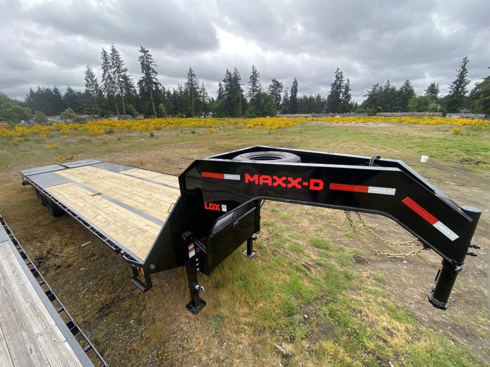 MAXX-D 8.5x30 25,000 Equipment