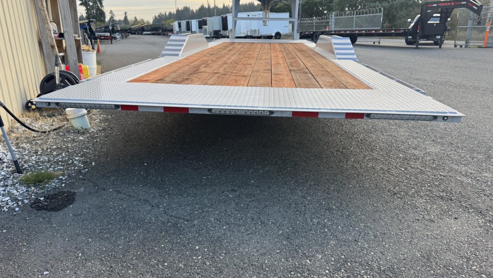 Versatile 8.5x28 20,000 Gooseneck