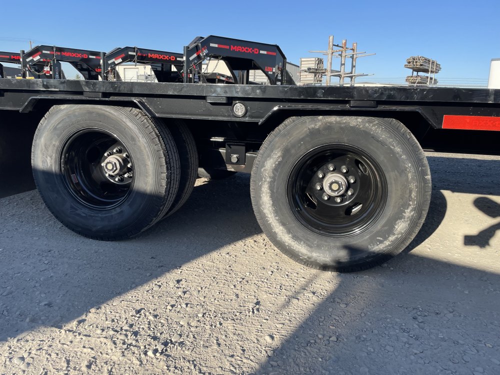 MAXX-D 8.5x30 25,000 Gooseneck