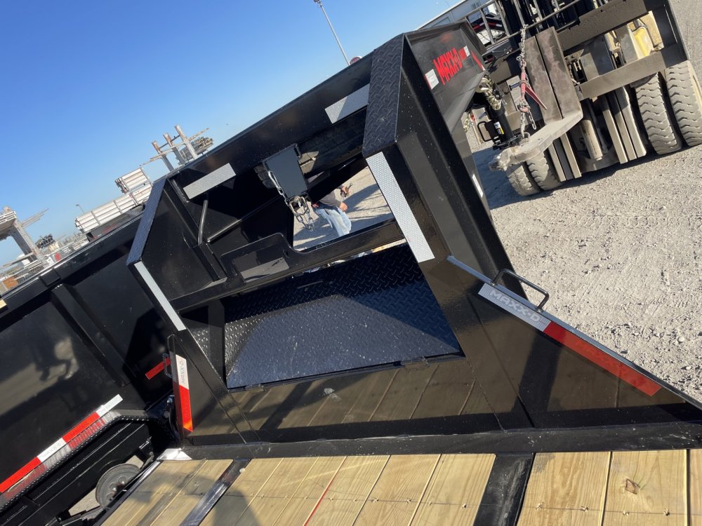 MAXX-D 8.5x32 25,000 Gooseneck