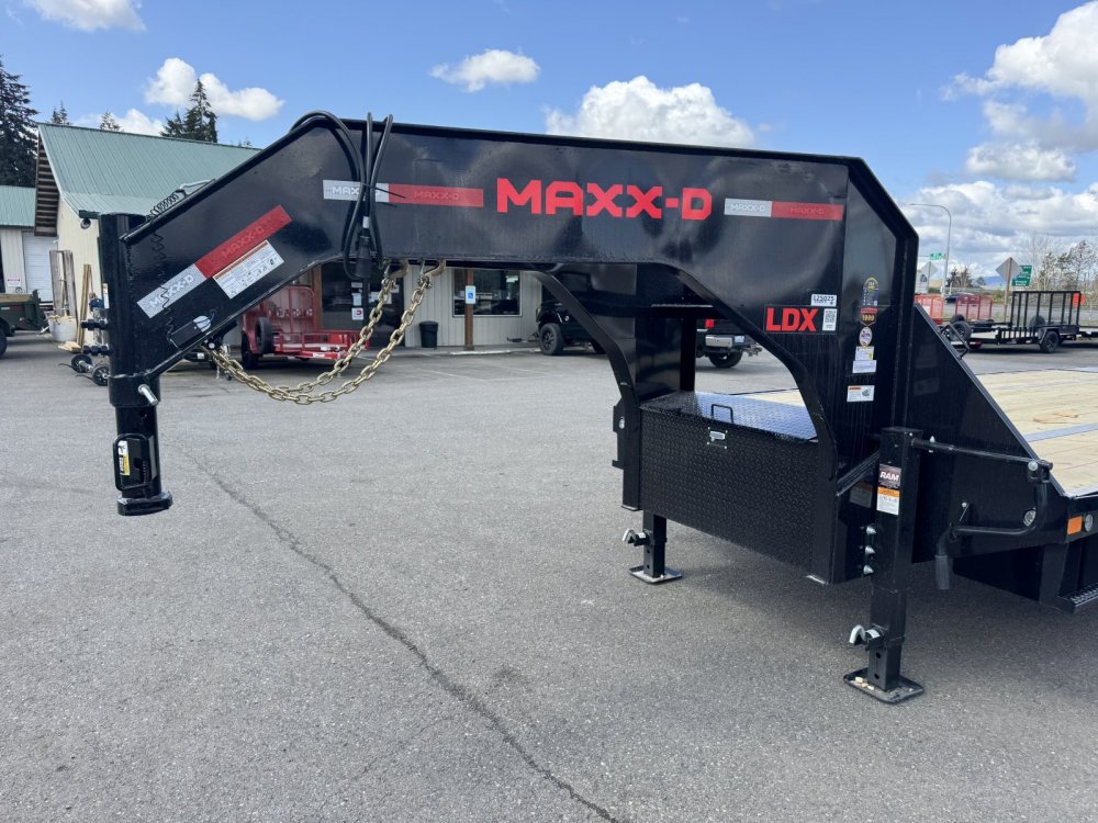 MAXX-D 8.5x28 24,000 Gooseneck