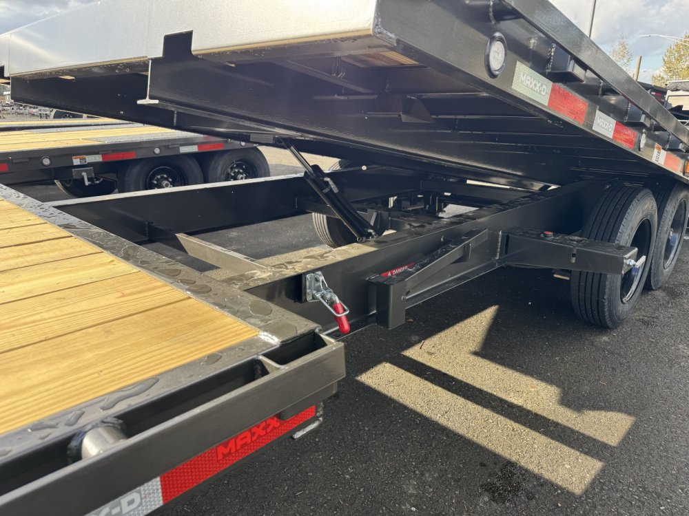 MAXX-D 8.5x26 17,500 Deckover