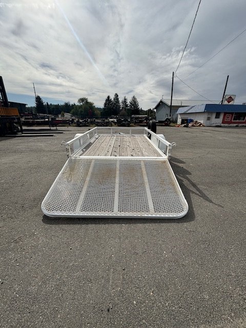 Delco 6.5x10 2,990 Utility