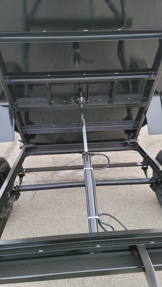 Versatile 5x8 2,990 Dump
