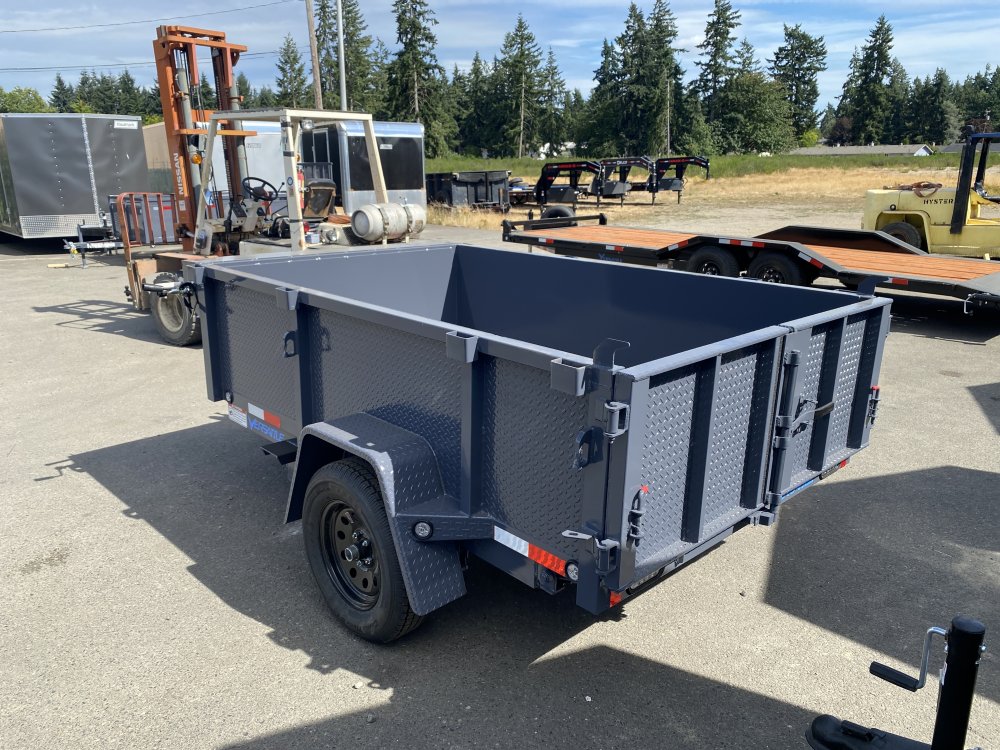 Versatile 5x8 2,990 Dump