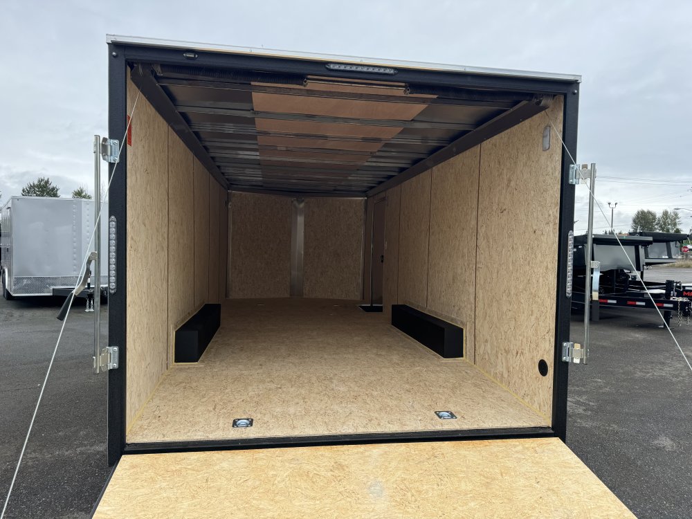 Mirage 8.5x20 Enclosed