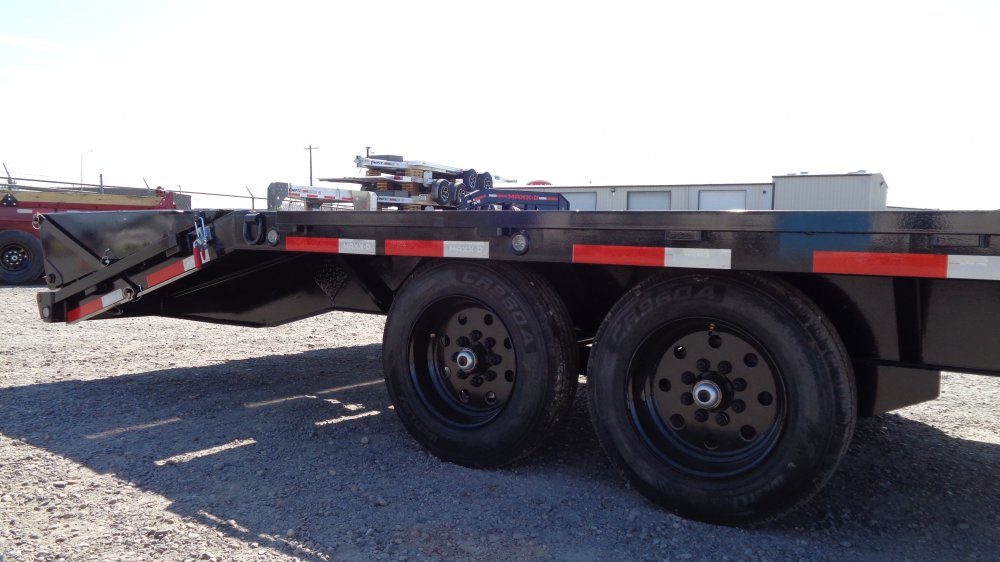 MAXX-D 8.5x25 18,000 Gooseneck