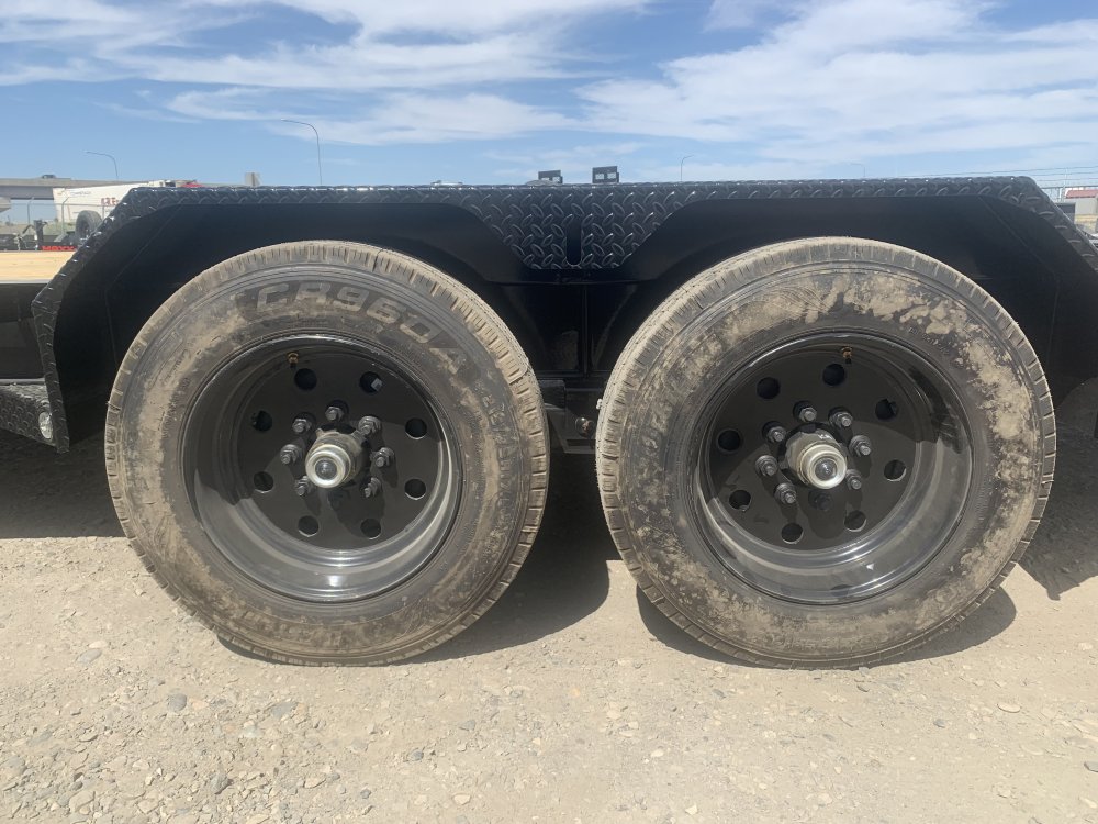 MAXX-D 7x24 17,500 Deck In-Between