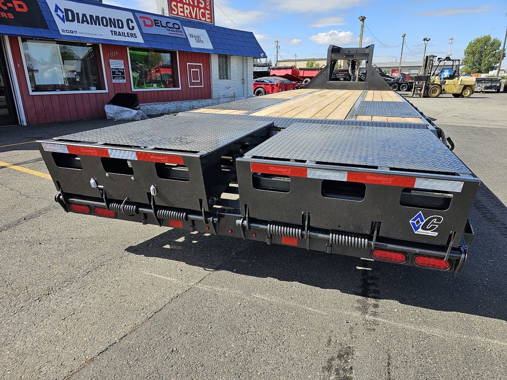 Diamond C 8.5x28 Flatbed