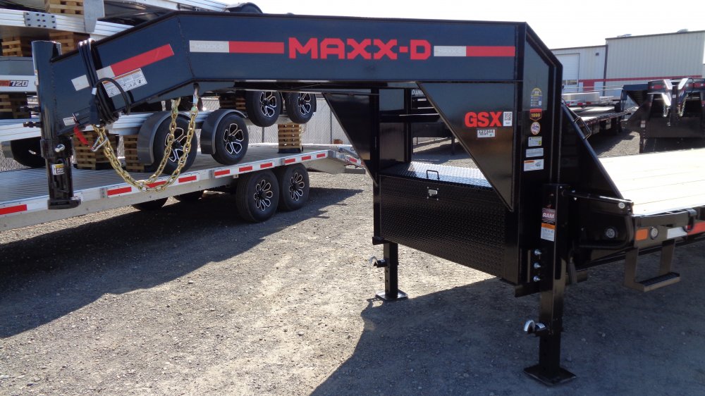 MAXX-D 8.5x28 15,600 Gooseneck