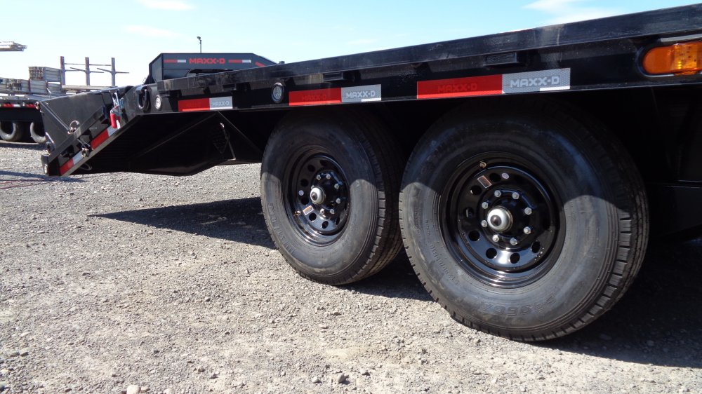 MAXX-D 8.5x28 15,600 Gooseneck