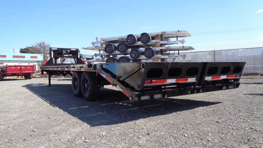 MAXX-D 8.5x28 15,600 Gooseneck