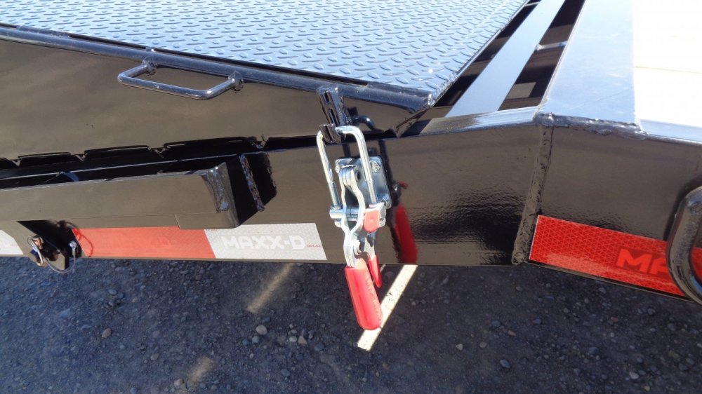 MAXX-D 8.5x32 18,000 Gooseneck