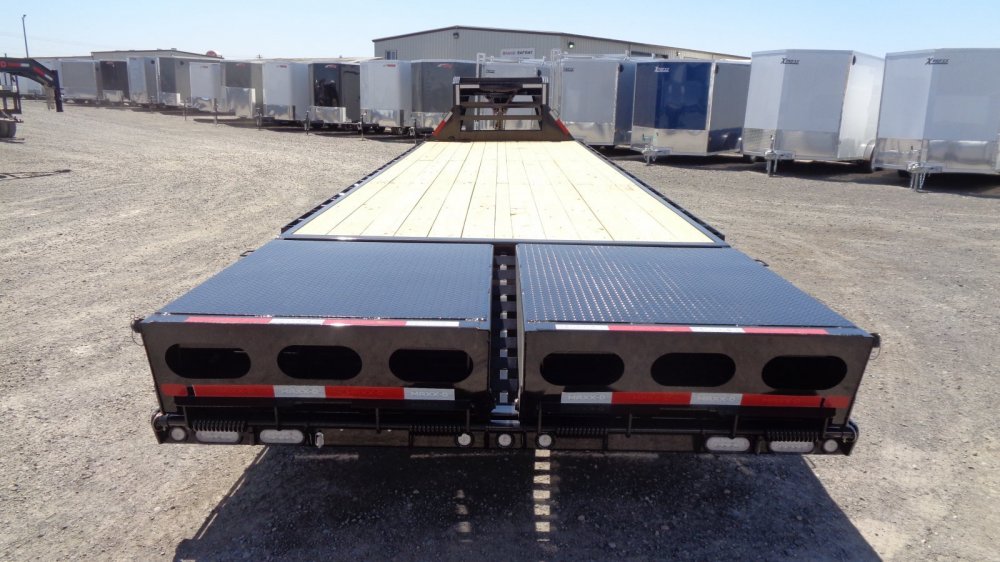 MAXX-D 8.5x32 18,000 Gooseneck
