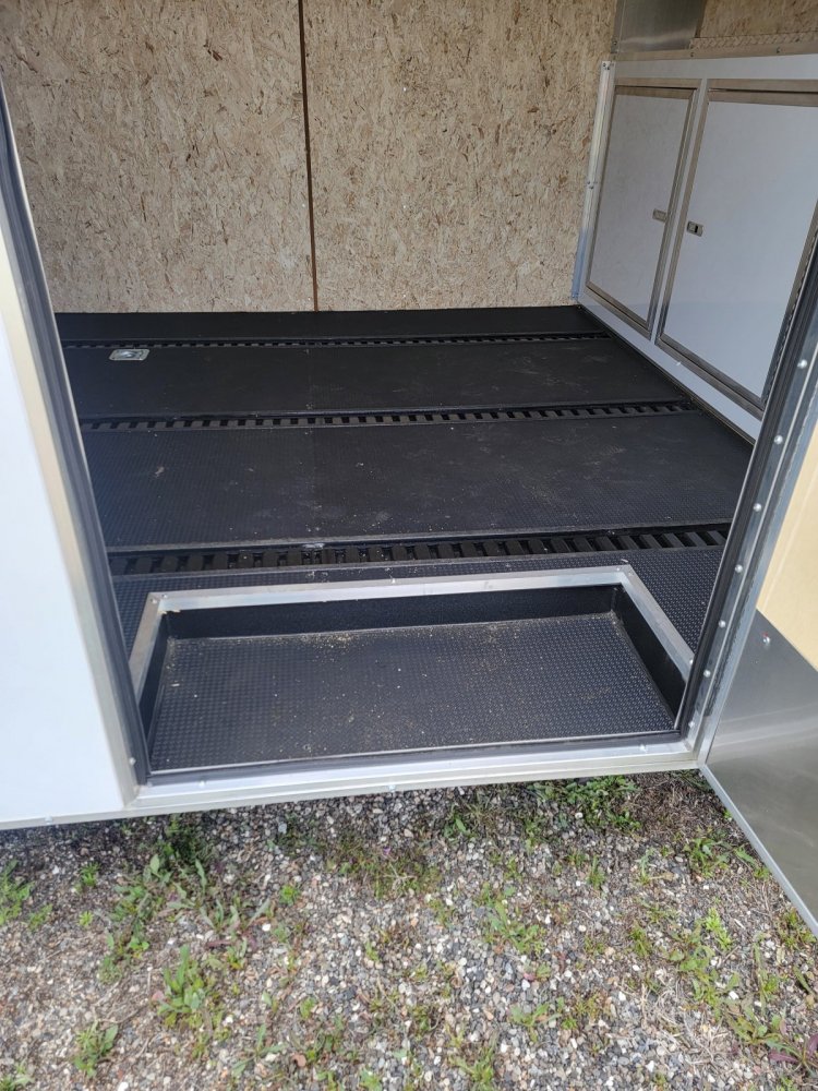 Mirage 8.5x24 9,900 Enclosed