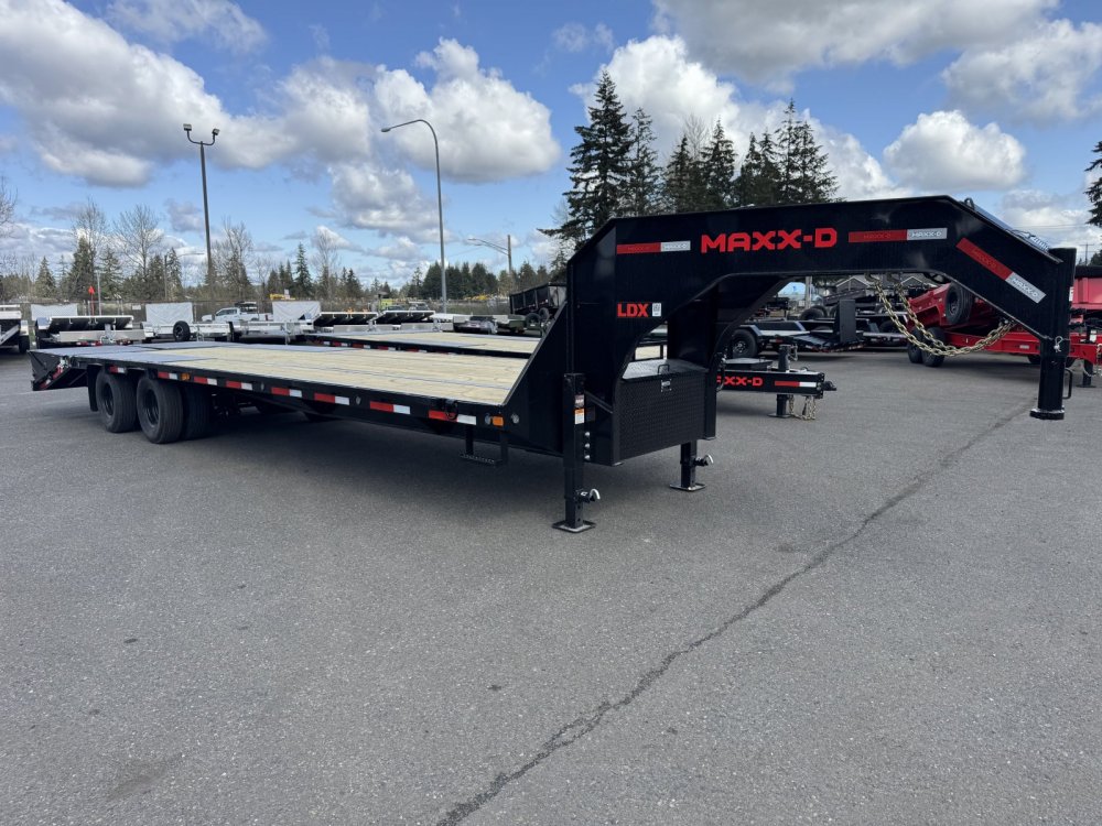 MAXX-D 8.5x30 24,000 Gooseneck