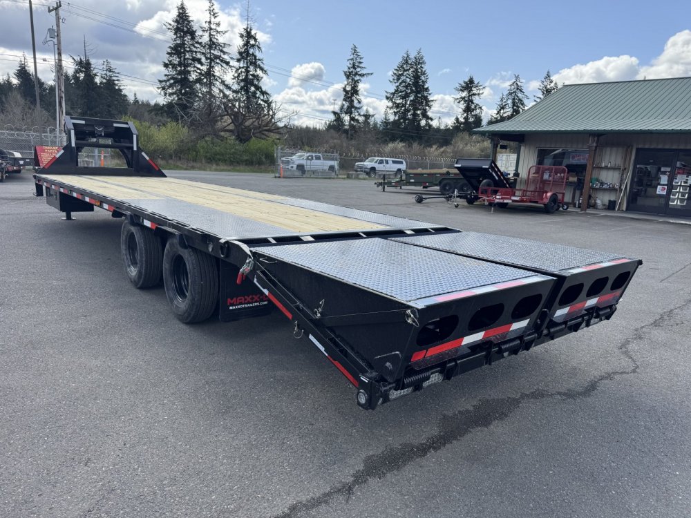 MAXX-D 8.5x30 24,000 Gooseneck