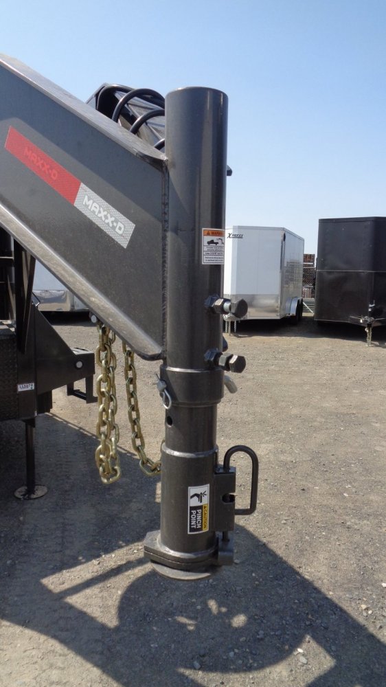 MAXX-D 8.5x36 30,000 Gooseneck