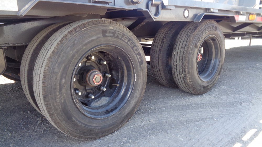 MAXX-D 8.5x36 30,000 Gooseneck