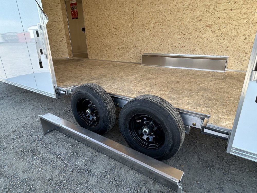 Xpress 8.5x24 9,990 Enclosed