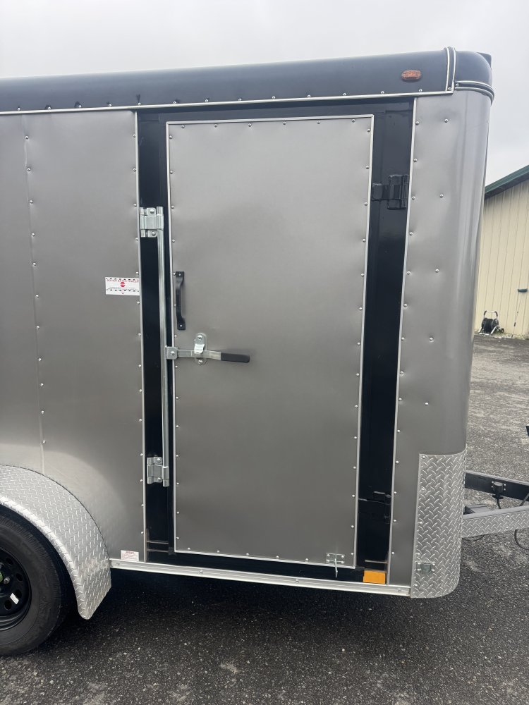 Interstate 6x12 7,000 Enclosed