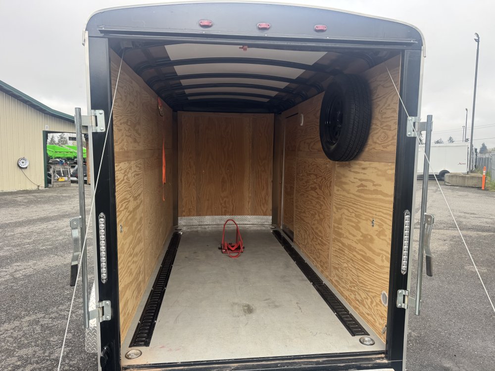 Interstate 6x12 7,000 Enclosed