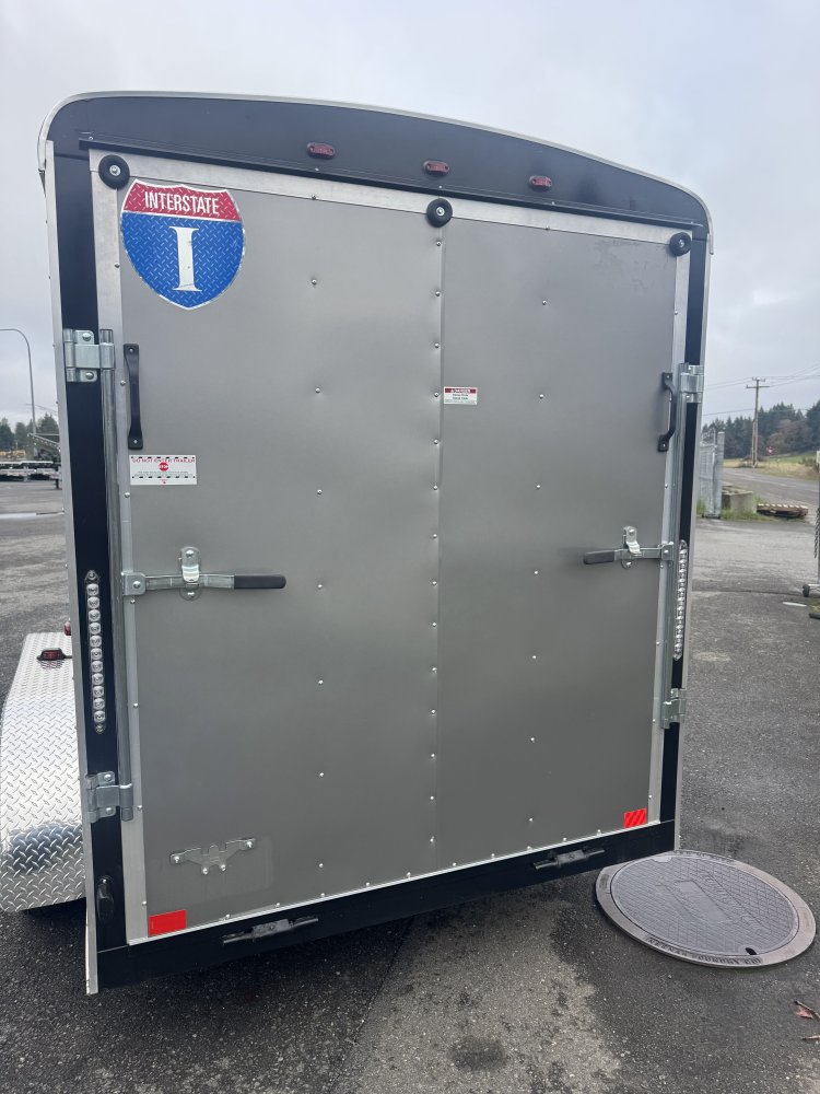 Interstate 6x12 7,000 Enclosed