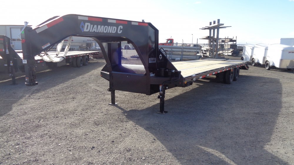 Diamond C 8.5x32 25,000 Gooseneck