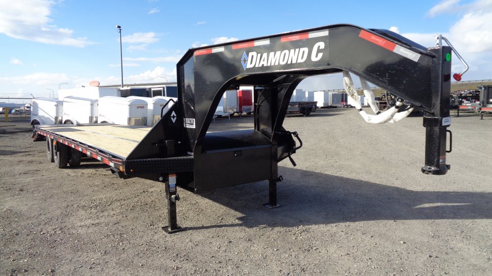 Diamond C 8.5x32 25,000 Gooseneck