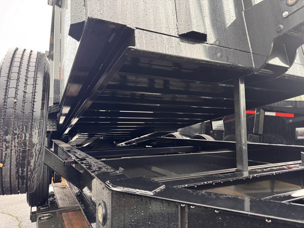 Maxx-D 7x14 17,500 Dump