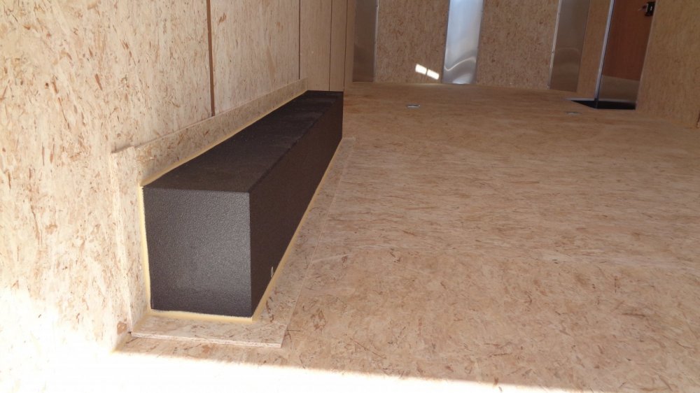 Mirage 8.5x24 9,900 Enclosed