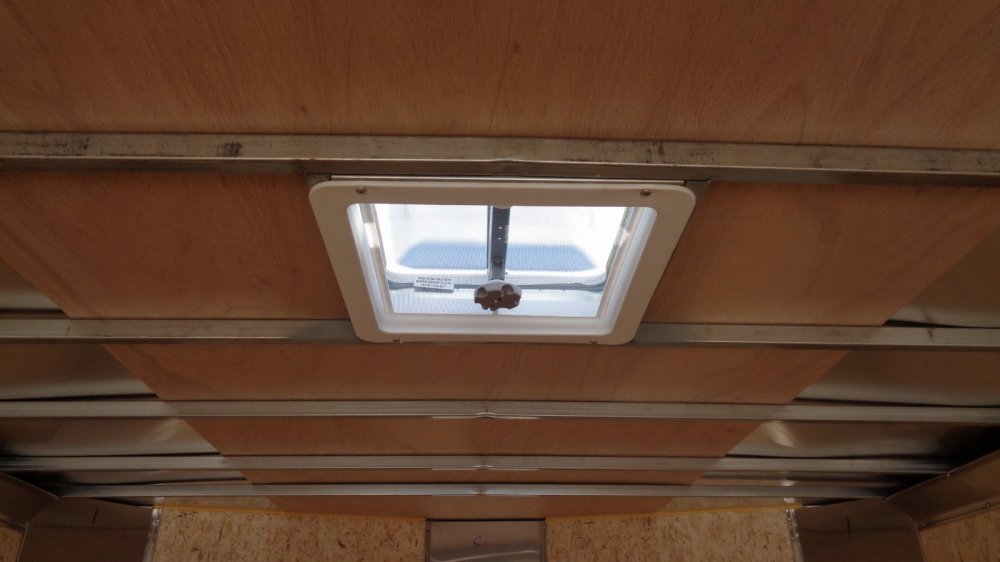 Mirage 8.5x24 9,900 Enclosed