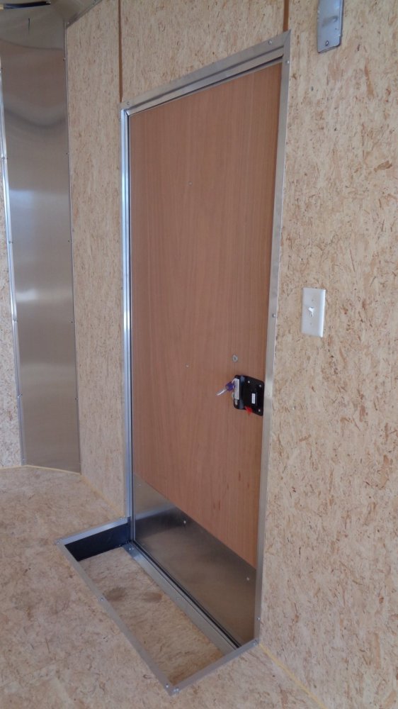 Mirage 8.5x24 9,900 Enclosed