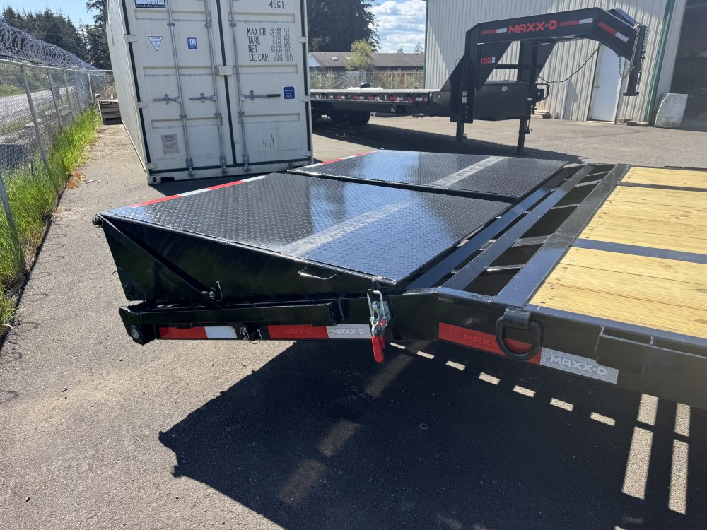 MAXX-D 8.5x35 25,990 Gooseneck